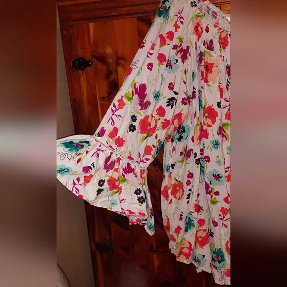 Terra & Sky Boho 2X flare 3/4 sleeve NWOT smoke free home - Picture 2 of 3